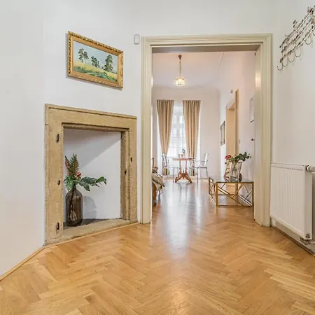 2 Bed Flat - Sleeps 6 - Pets - Wifi