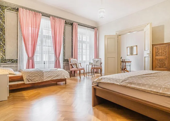 Apartamento 2 Bed Flat - Sleeps 6 - Pets - Wifi *
