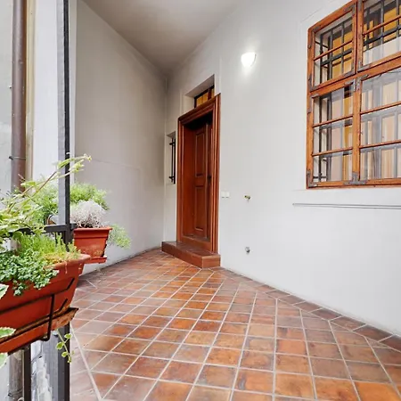 Apartment 2 Bed Flat - Sleeps 6 - Pets - Wifi *
